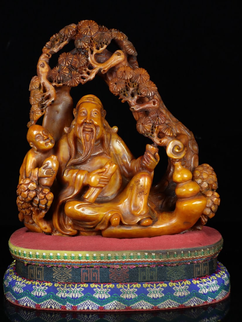 An Exquisite Shoushan Stone Figure Ornament (1 of 9)