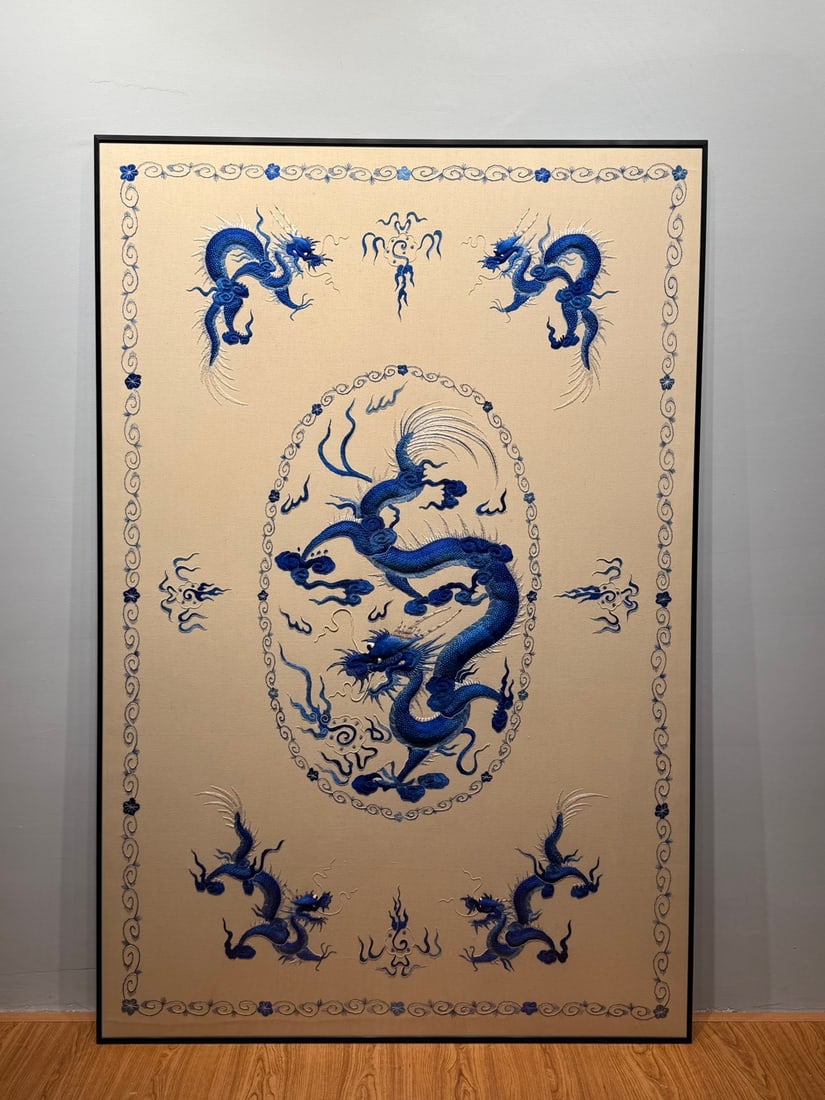 An Exquisite Kesi Dragon Pattern Ornament (1 of 8)