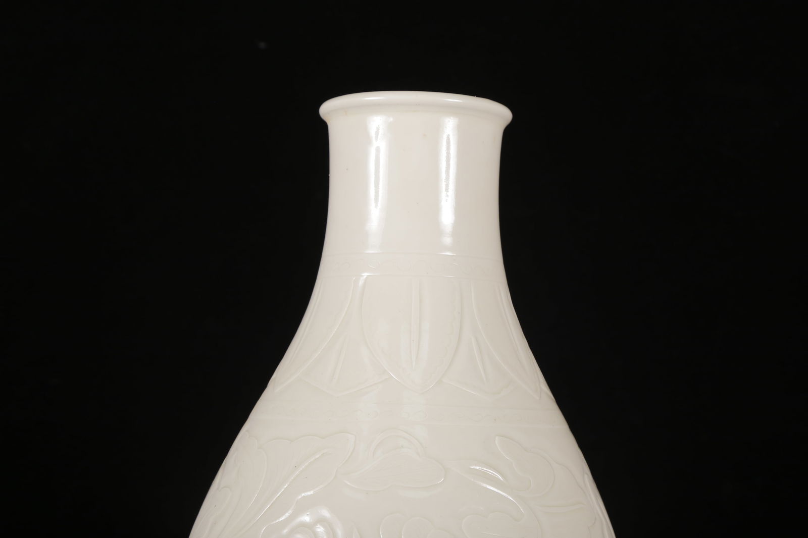 A Exquisite Ding yao Flower Pattern Vase - 3