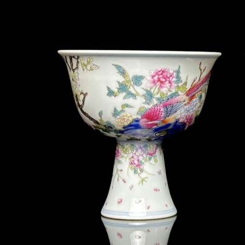 An Exquisite Famille-Rose Blue and White Flower and Bird Pattern Cup (1 of 8)