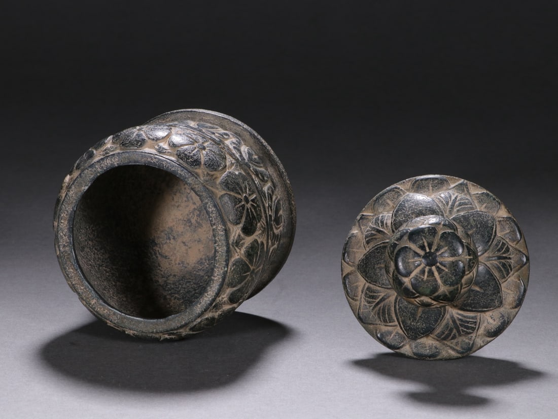 An Exquisite Limestone Flower Pattern Jar - 9