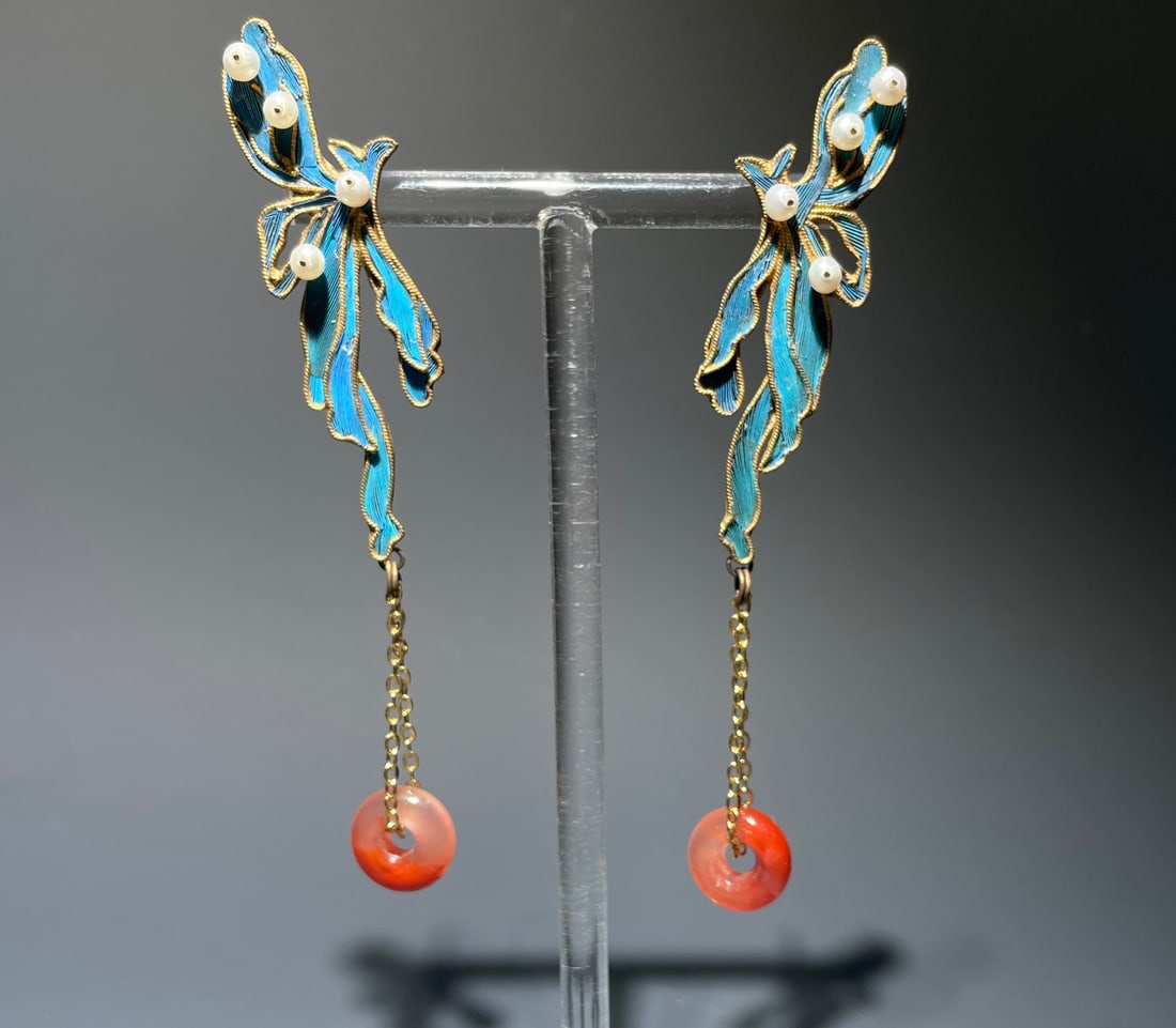 An Exquisite Gilt Bronze Inlaid Gems Earrings (1 of 6)