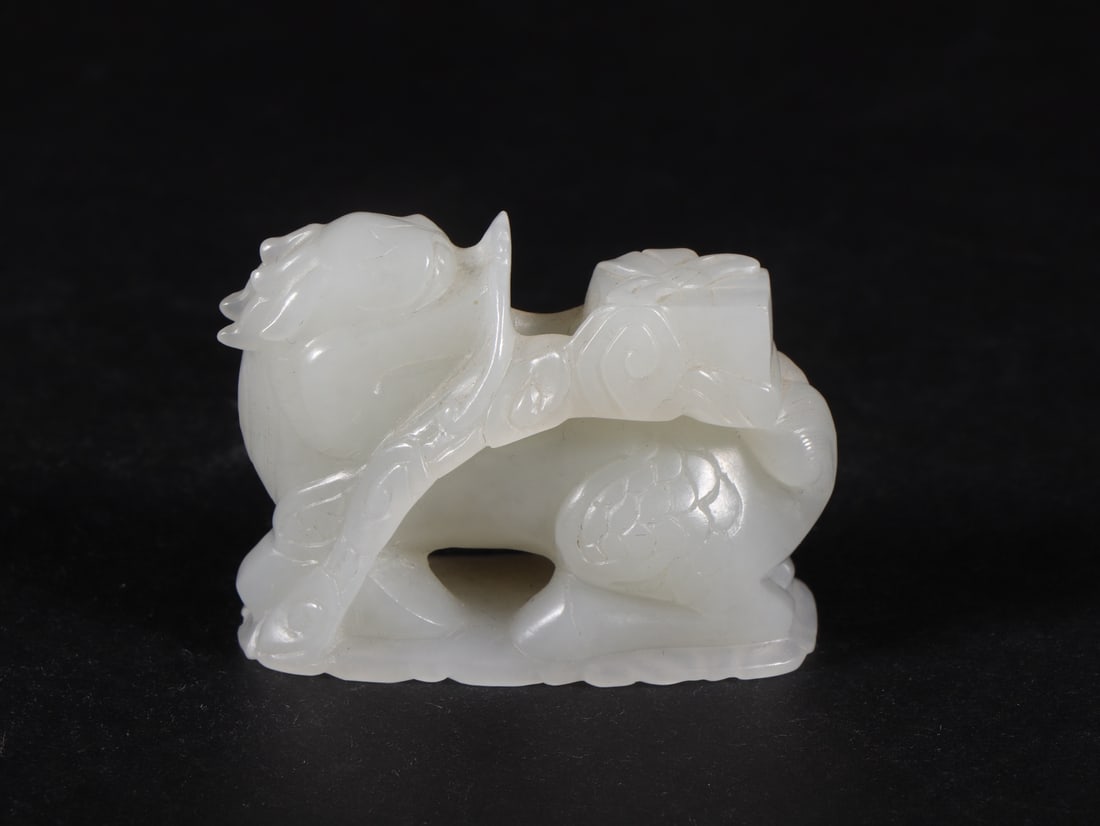 An Exquisite White Jade Kylin Ornament (1 of 9)
