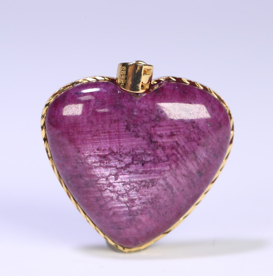 An Exquisite Gems Covered silver Pendant (1 of 9)