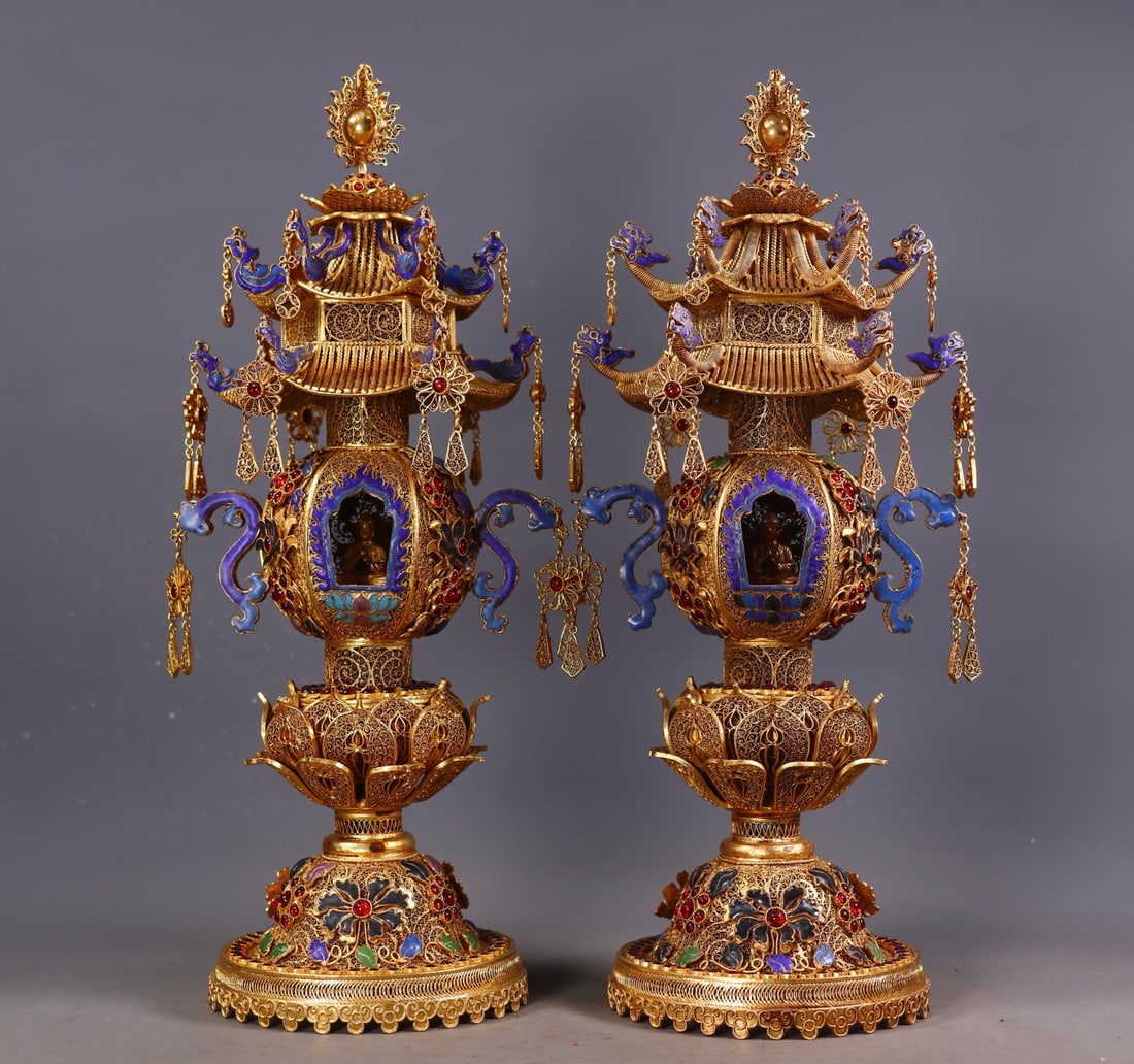 A Pair of Exquisite Gilt Bronze Inlaid Gems Flower Pattern Pagoda (1 of 9)