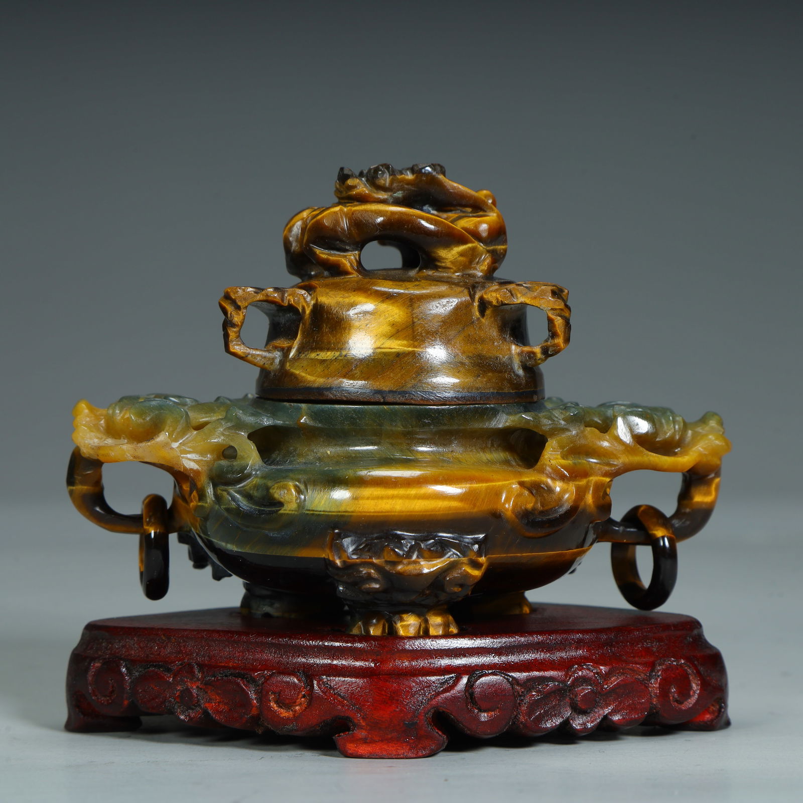 A tiger's eye stone carved dragon pattern smoker (1 of 9)