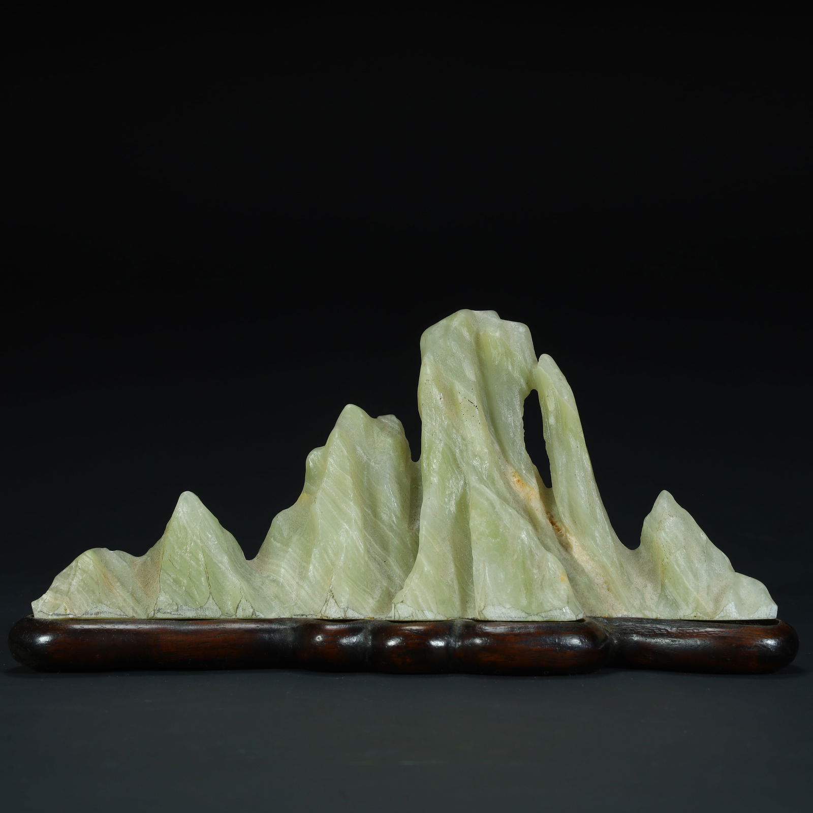 A Qing Dynasty Xiuyu "Shanzi" pen holder: Qing Dynasty Xiuyu "Shanzi" pen holder SIZE: H:9cm L:19.5cm W:5cm W:477g (The Dimensions Of All Batches Are Manually Measured.If You Need More Detailed Information, Please Contact Our Customer Service