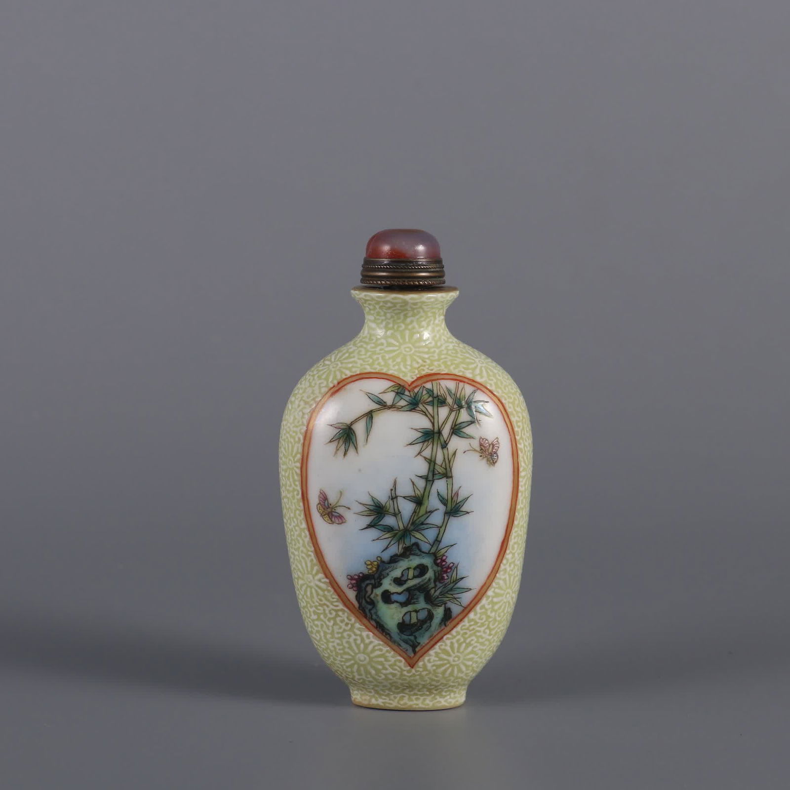 A piece of Qing Qianlong year enamel color window plum bamboo picture snuff bottle (1 of 8)