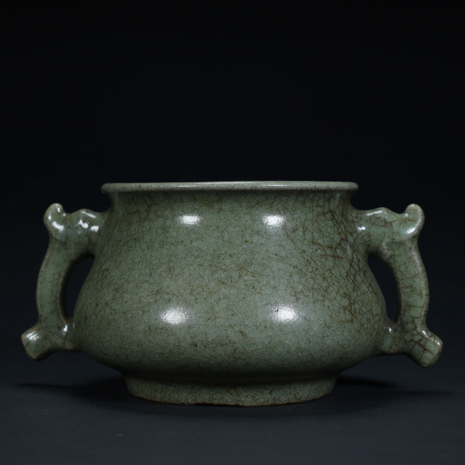 A Qing Dynasty imitation Ge glaze amphora (1 of 10)