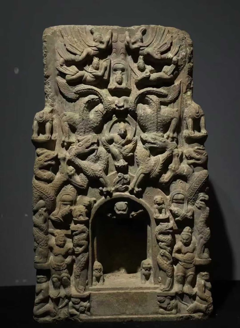 A bluestone Buddha shrine from the Tang Dynasty (1 of 9)