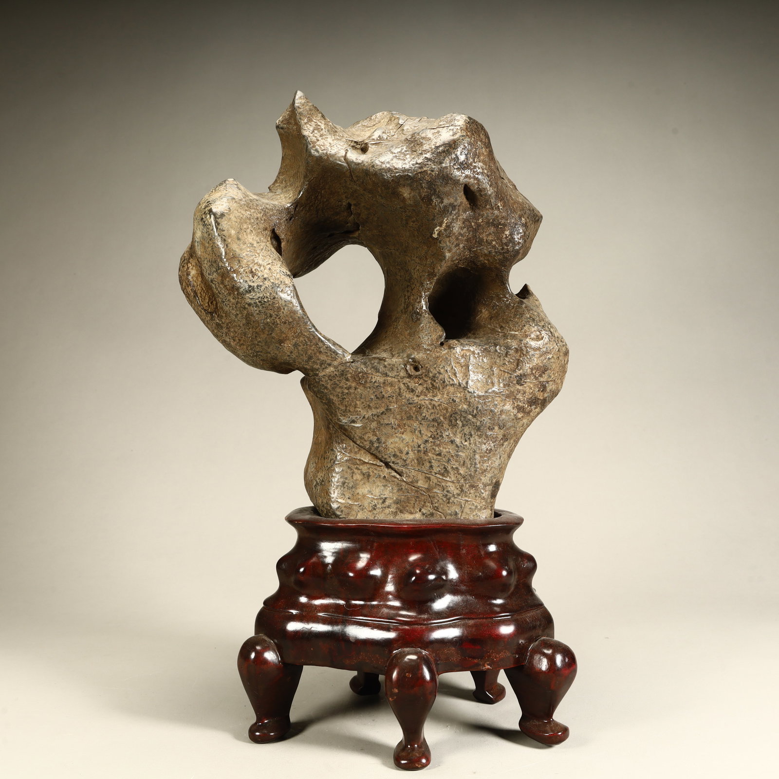 A total of five stone ornaments of Taihu Lake in the Qing Dynasty (1 of 10)