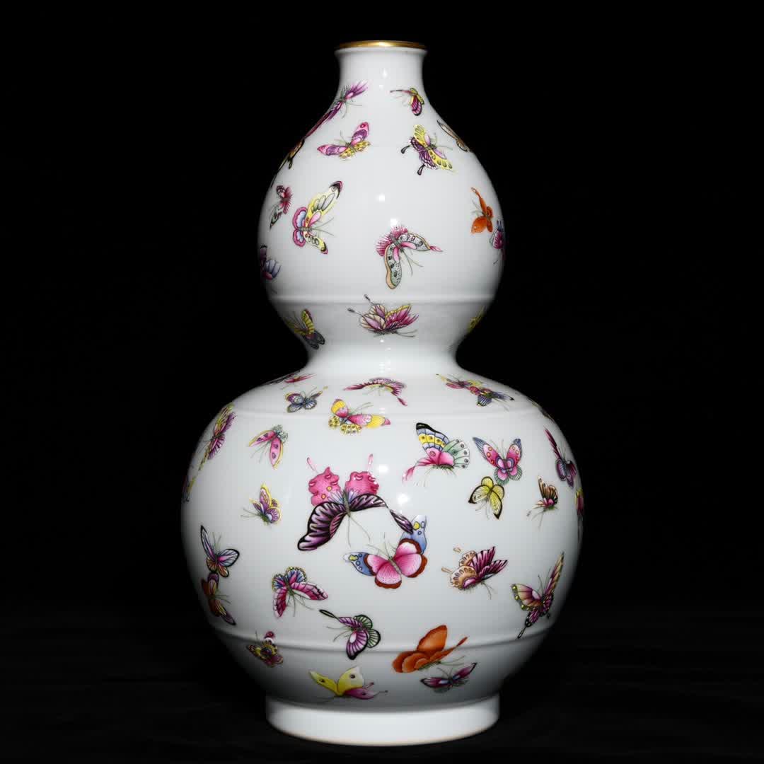 A Qing Yongzheng pastel hundred butterfly gourd bottle: Qing Yongzheng pastel hundred butterfly pattern gourd bottle SIZE: H:29cm D:17cm (The Dimensions Of All Batches Are Manually Measured.If You Need More Detailed Information, Please Contact Our Customer