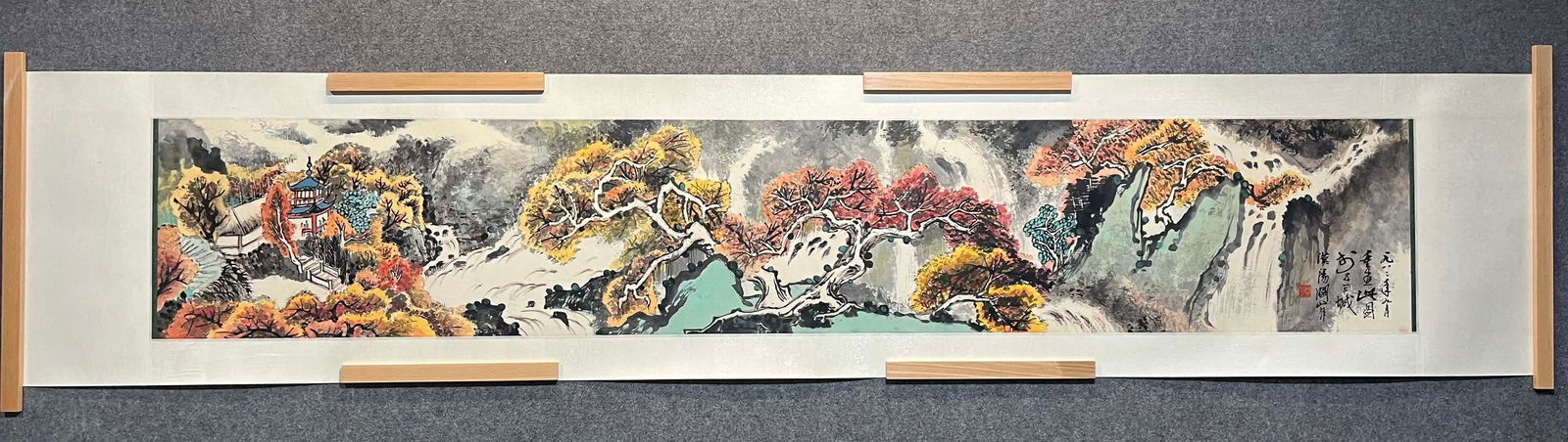 A landscape picture of Guan Shanyue lens: Guan Shanyue's landscape picture lens SIZE: Core: 31x180cm (The Dimensions Of All Batches Are Manually Measured.If You Need More Detailed Information, Please Contact Our Customer Service Before Biddin