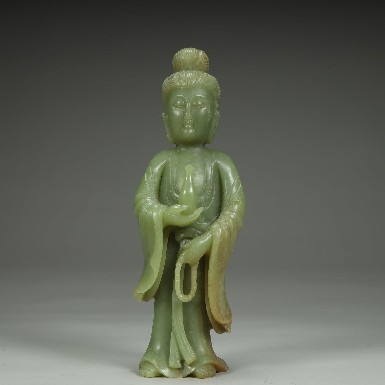 A standing statue of Jasper Guanyin in the Qing Dynasty (1 of 14)