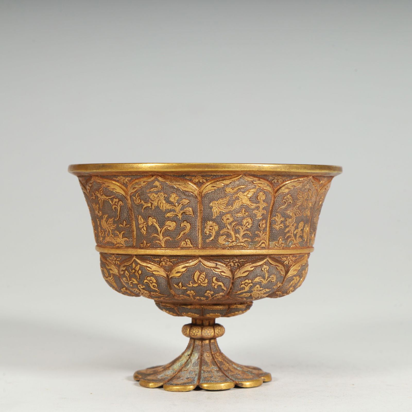 A Tang Dynasty gilt vine flower and bird pattern goblet (1 of 8)