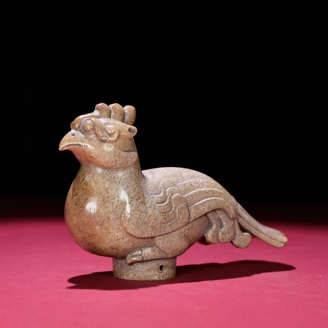 A Han Dynasty jade phoenix bird staff head: The head of the Han Dynasty jade phoenix bird SIZE: 150x94x46mm W:549g (The Dimensions Of All Batches Are Manually Measured.If You Need More Detailed Information, Please Contact Our Customer Service B