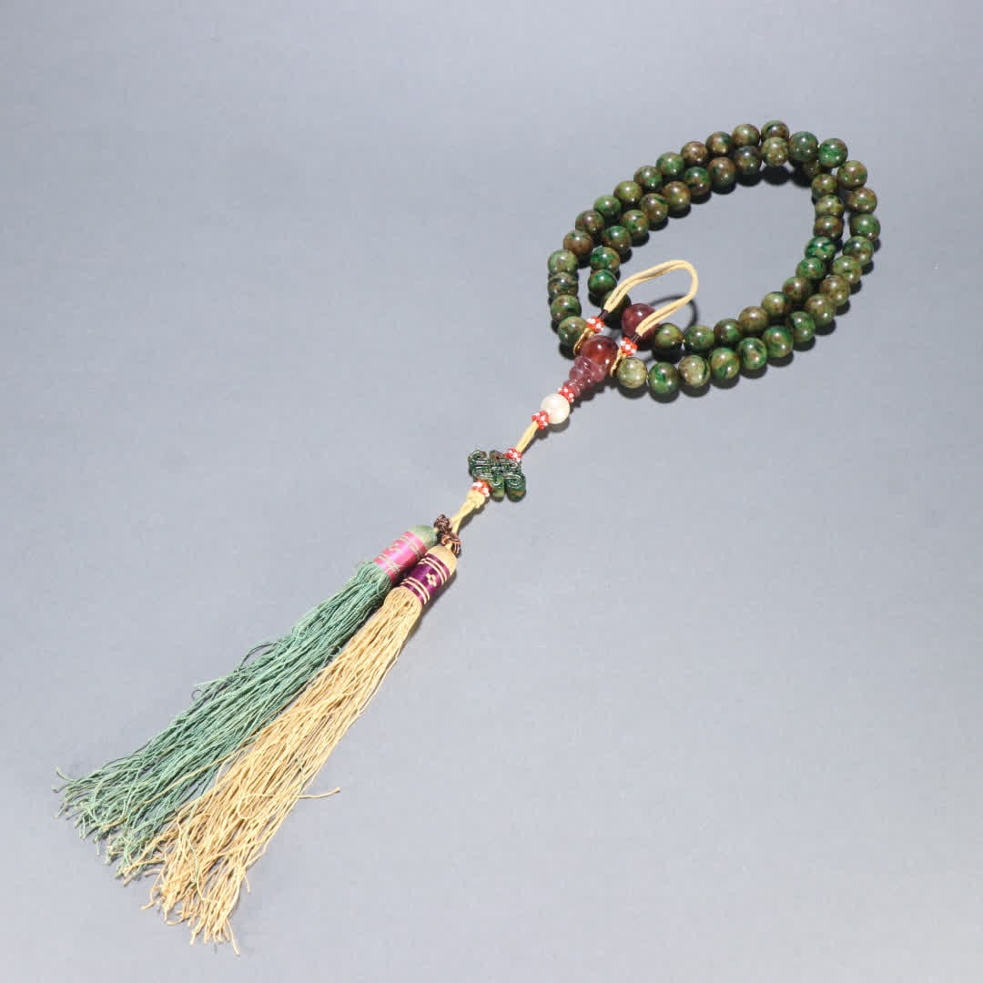 A piece of Qing Dynasty jade 108 Buddha beads (1 of 9)