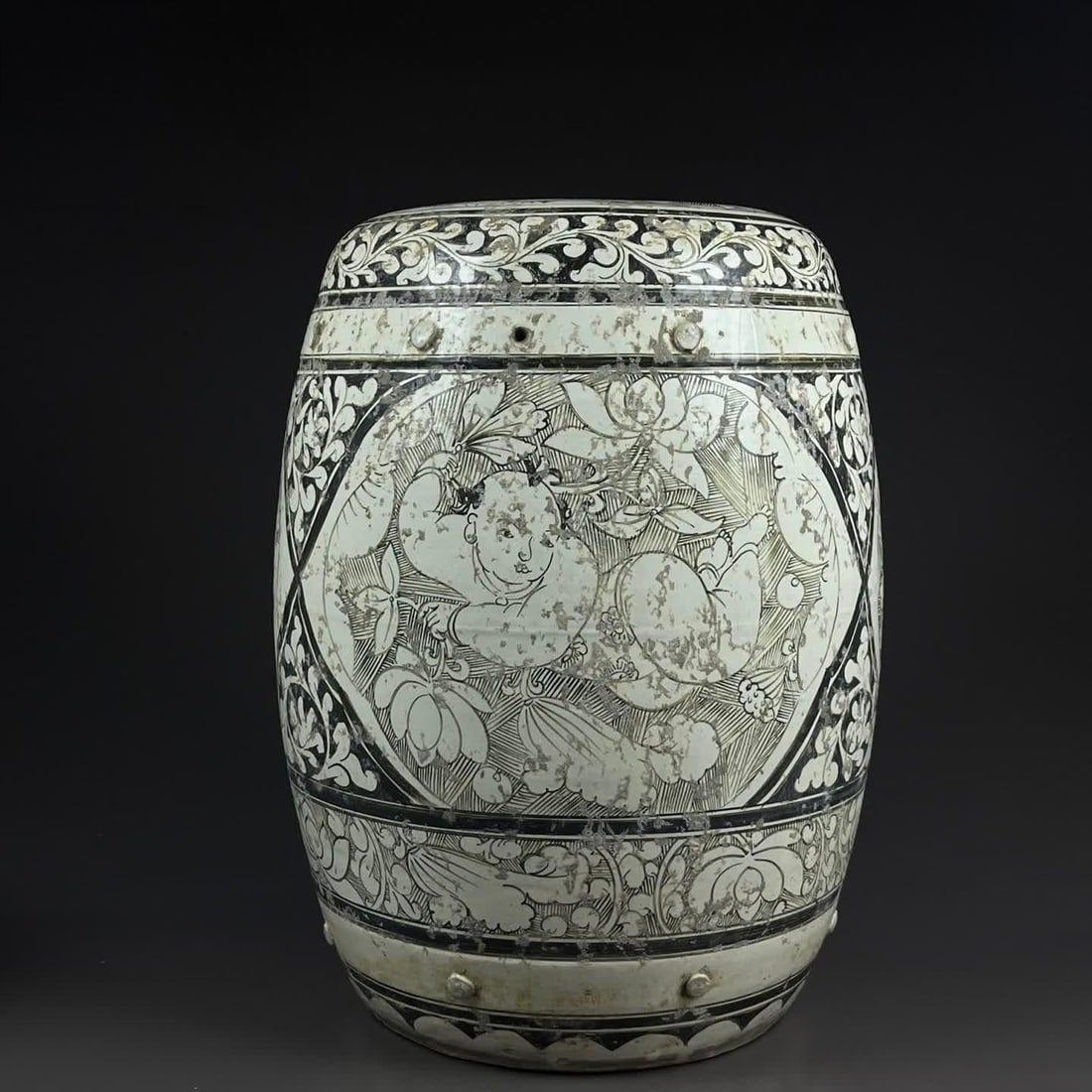 A piece of Song Cizhou kiln lotus boy drum pier (1 of 9)