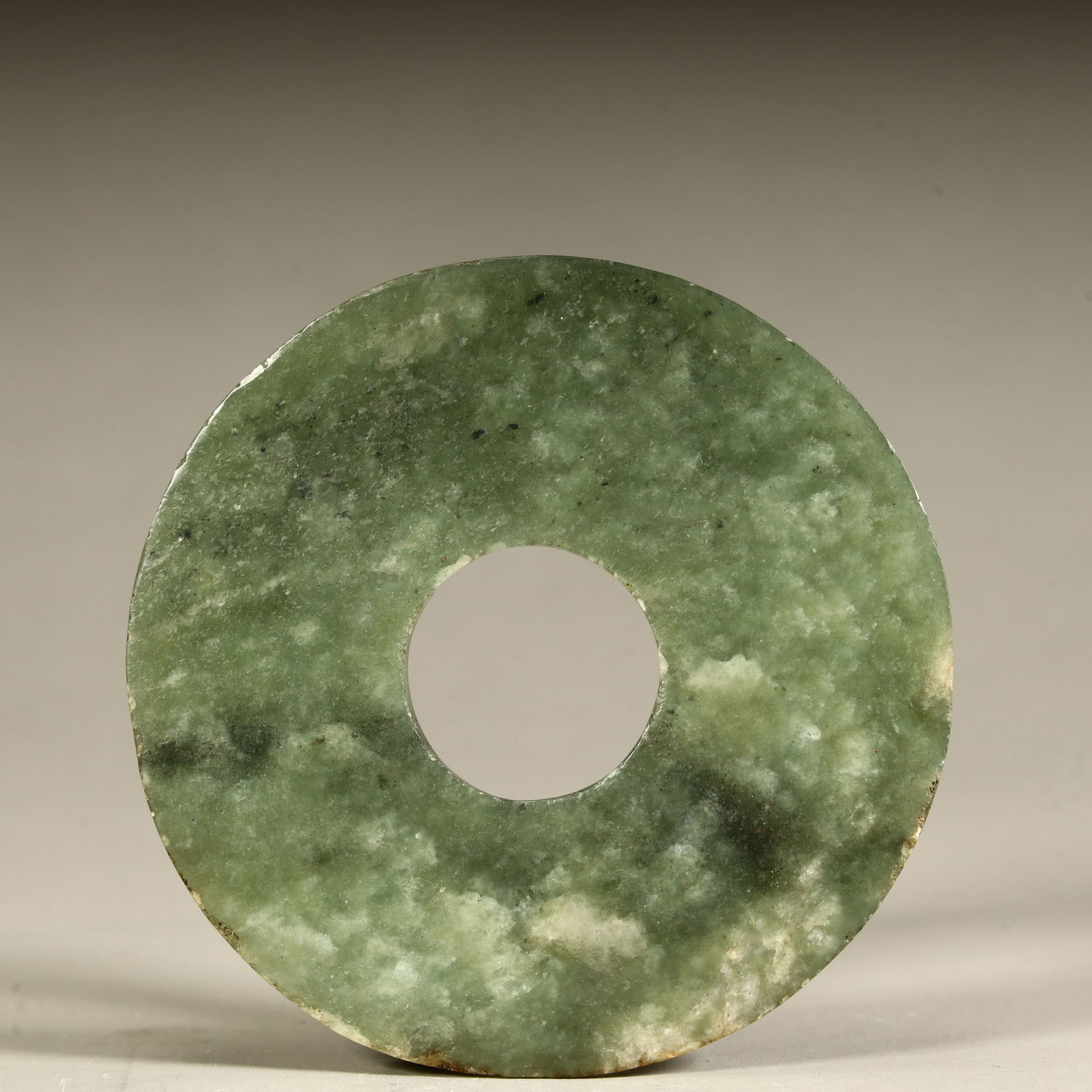 A piece of Qing Dynasty Hetian jade is immeasurable (1 of 8)