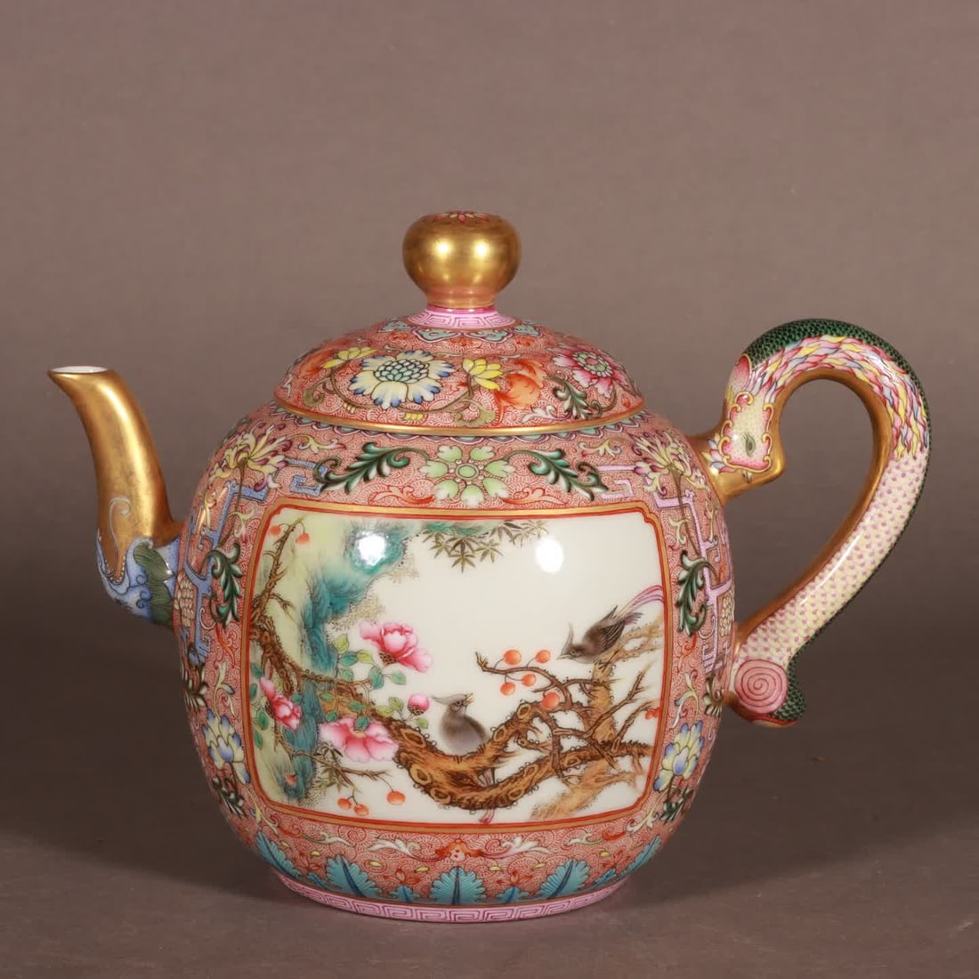 A Qing Qianlong enamel gold painted consecrated flower and bird pattern pot (1 of 9)