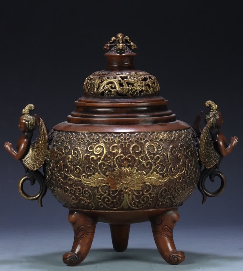 A copper flying ear incense burner made in the Xuande period of the Ming Dynasty (1 of 12)