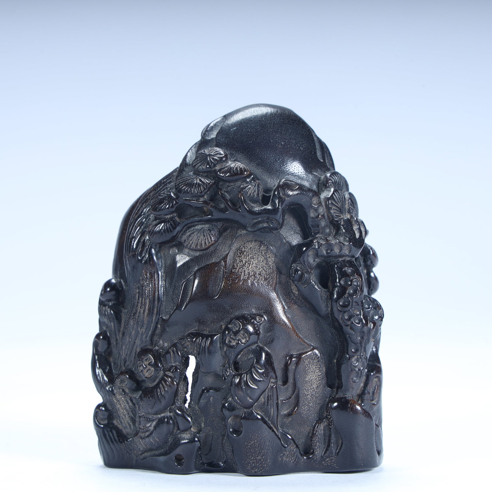 A Qing Dynasty rosewood carving Panasonic figure mountain ornament (1 of 9)