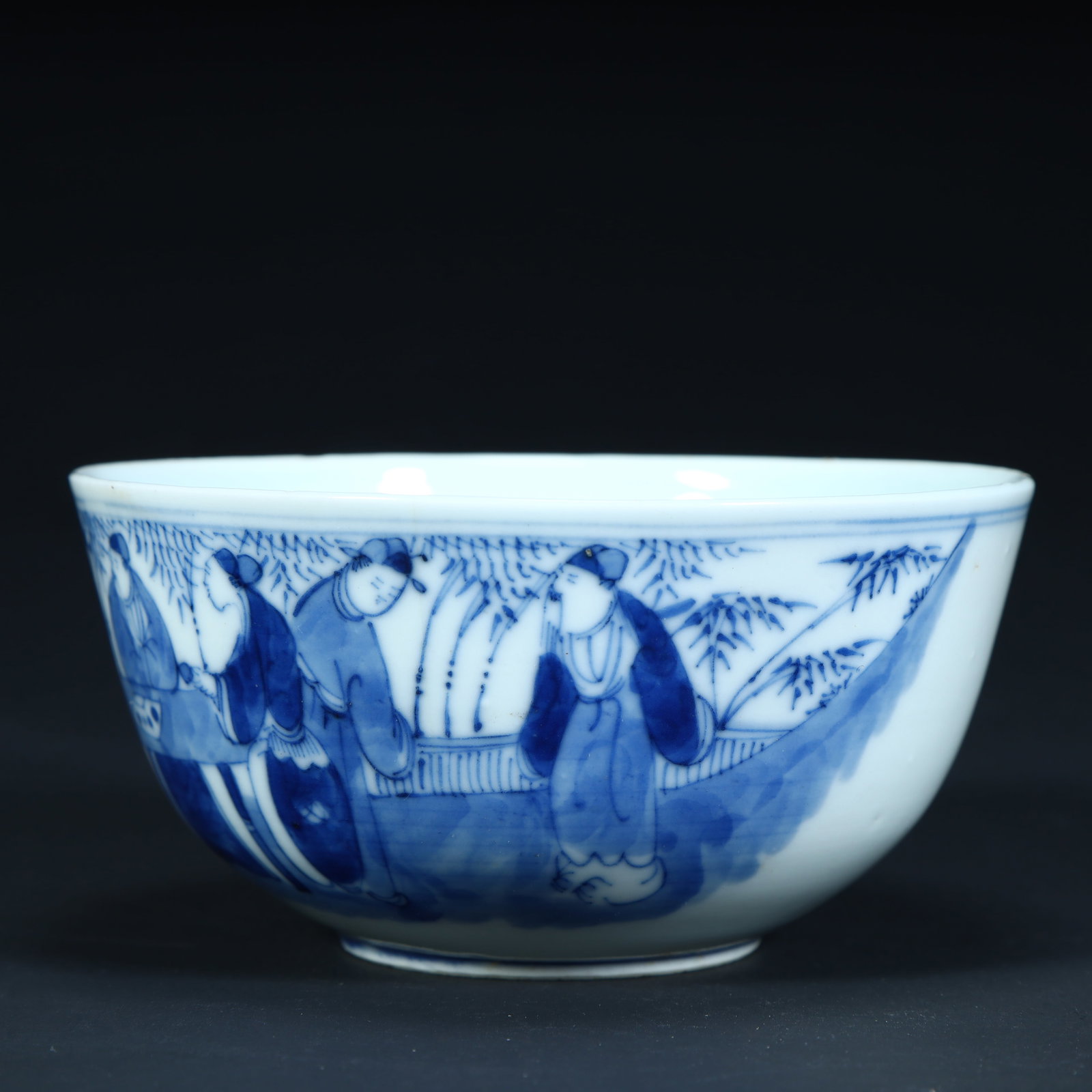 A Qing Dynasty Kangxi blue and white character story pattern bowl (1 of 7)