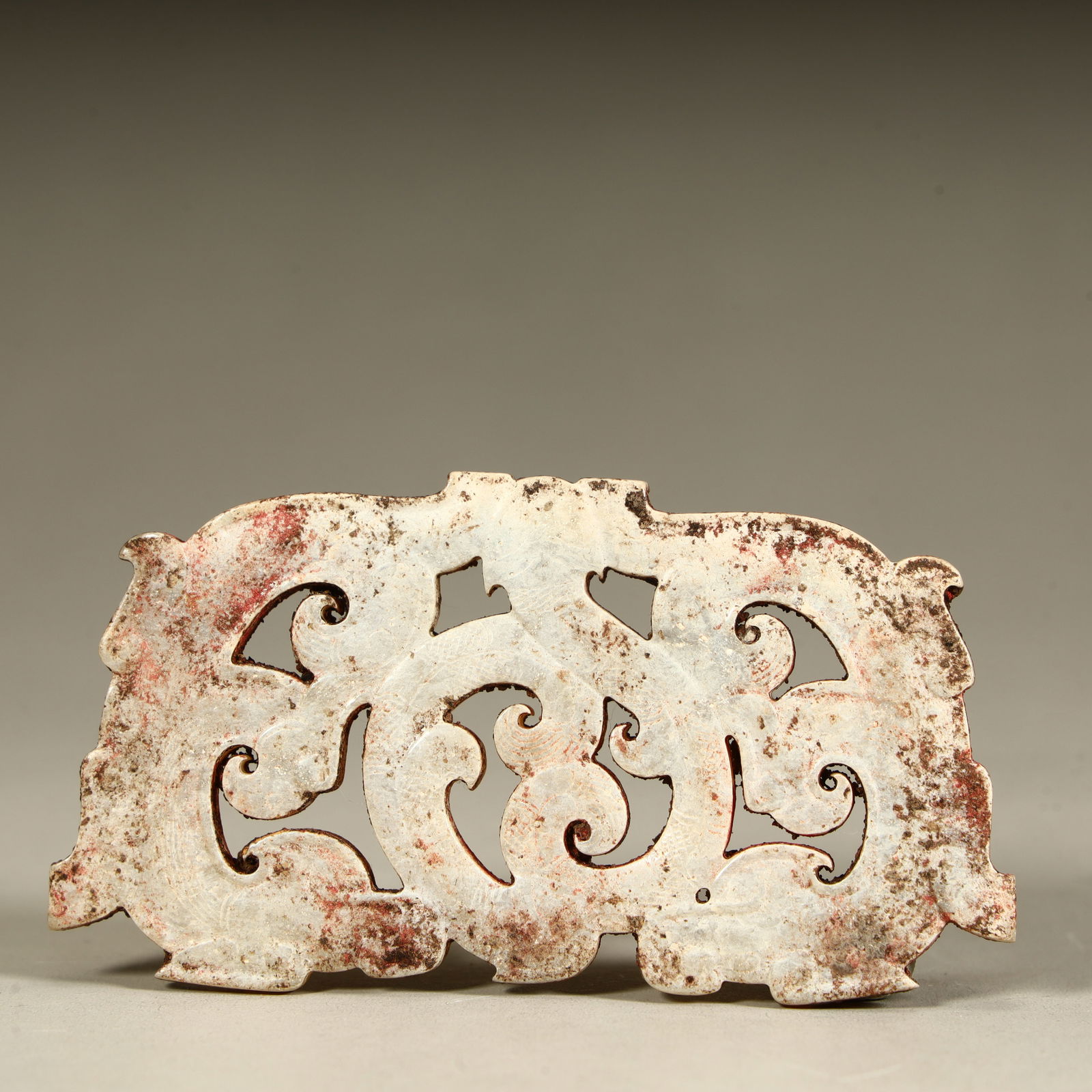 A jade dragon pattern jade ornament in the Qing Dynasty is immeasurable (1 of 8)