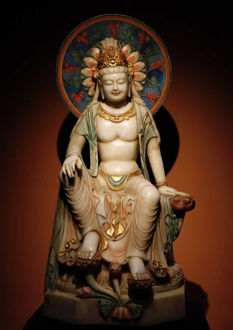 A piece of Tang Dynasty Hankou jade painted Guanyin: Tang Dynasty Hankou jade painting Daguanyin craftsmanship is exquisite and solemn SIZE: H:128cm W:60cm thickness 60cm (The Dimensions Of All Batches Are Manually Measured.If You Need More Detailed Inf