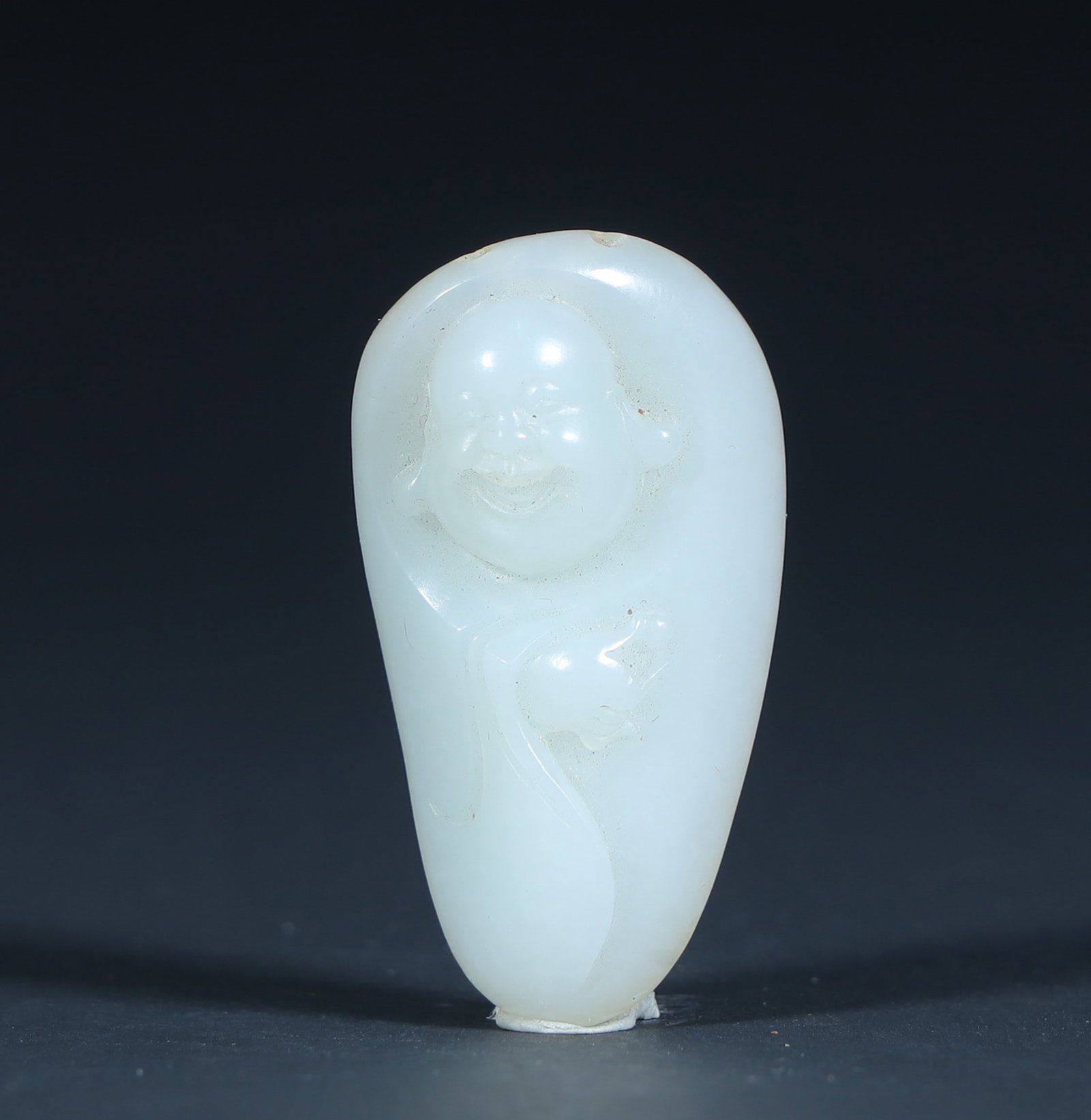 A Qing Dynasty Hetian white jade "cloth bag monk (Maitreya)" pendant: Qing Dynasty Hetian white jade "cloth bag monk (Maitreya)" pendant SIZE: H:4.5cm L:2.5cm W:1.5cm W:19.8g (The Dimensions Of All Batches Are Manually Measured.If You Need More Detailed Information, Ple