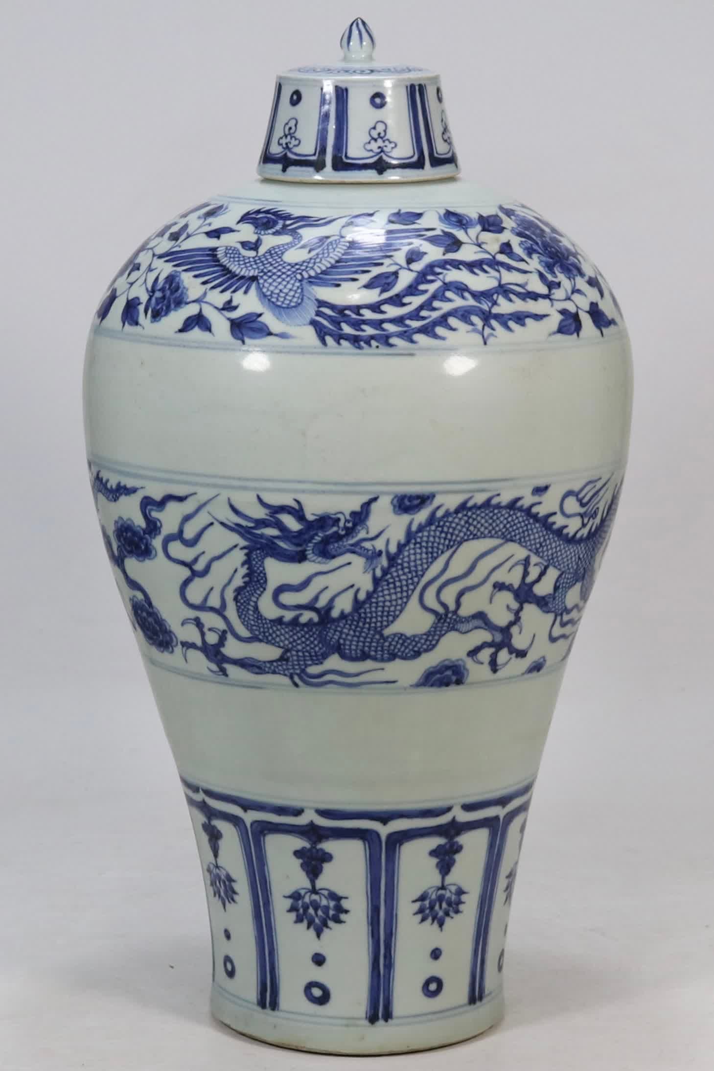 A Yuan blue and white dragon and phoenix pattern plum bottle with a lid: Yuan blue and white dragon and phoenix pattern plum vase with lid SIZE: H:47cm (The Dimensions Of All Batches Are Manually Measured.If You Need More Detailed Information, Please Contact Our Customer S