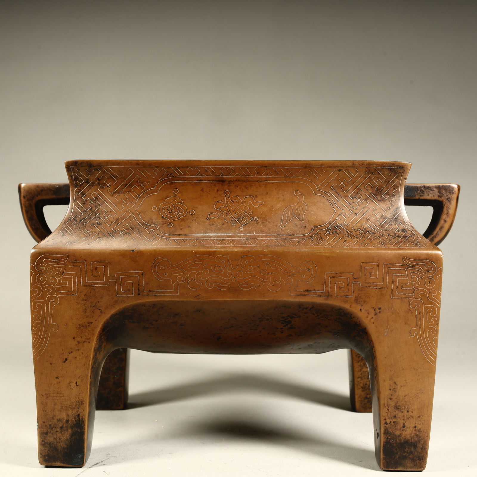 A Qing imitation Ming amphora four-legged incense burner (1 of 8)