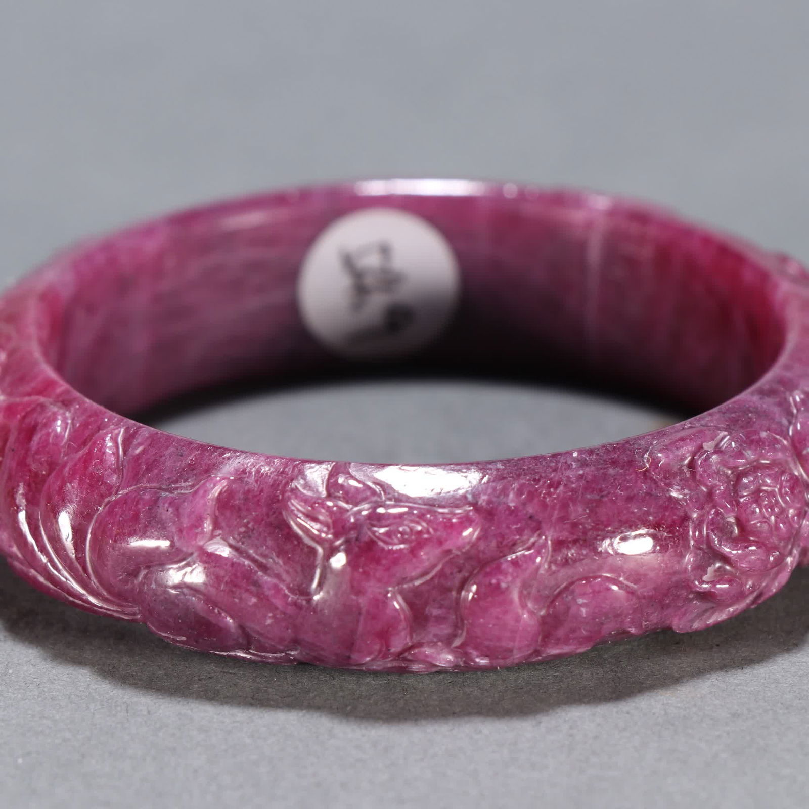 A Qing Dynasty ruby pattern bracelet - 2