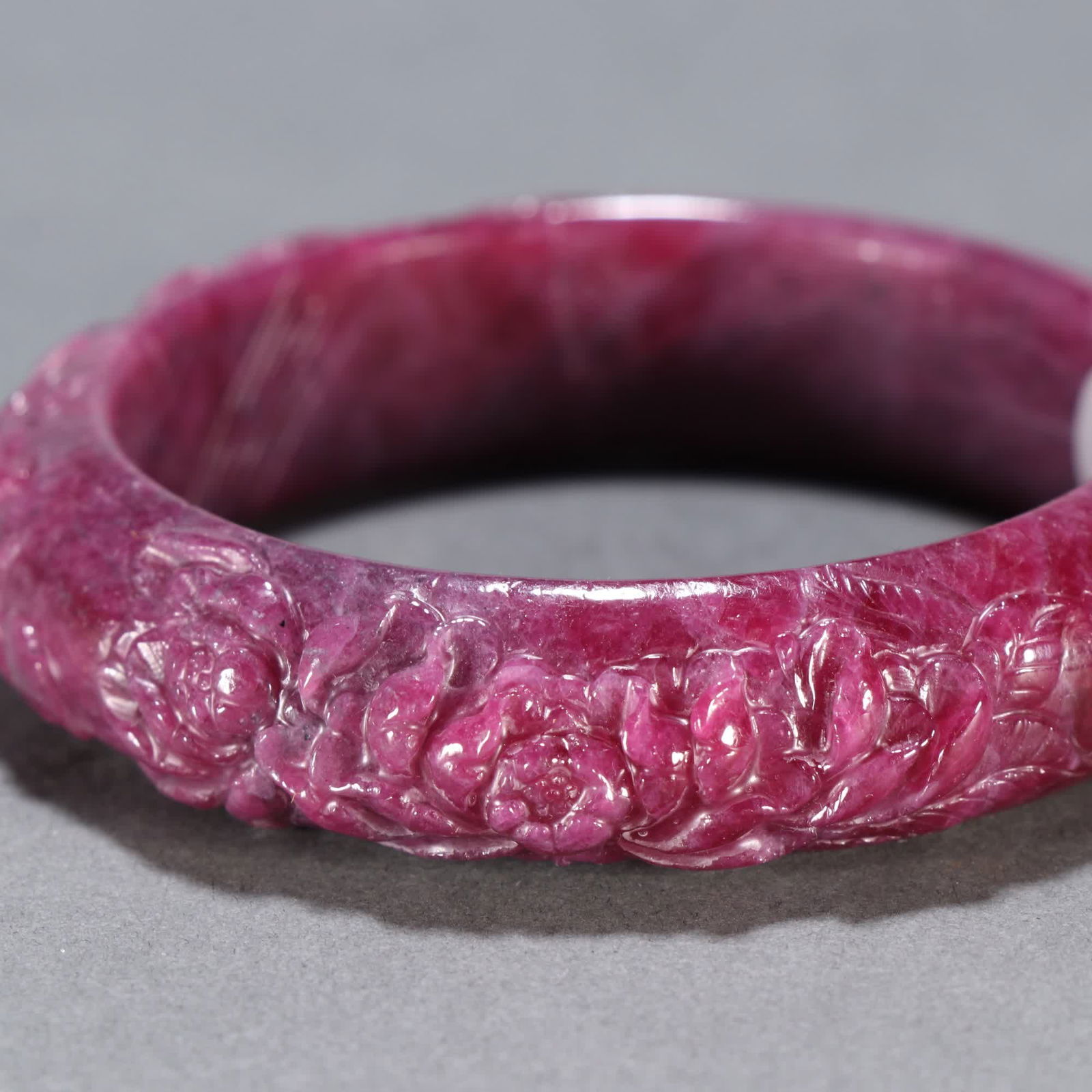 A Qing Dynasty ruby pattern bracelet - 4