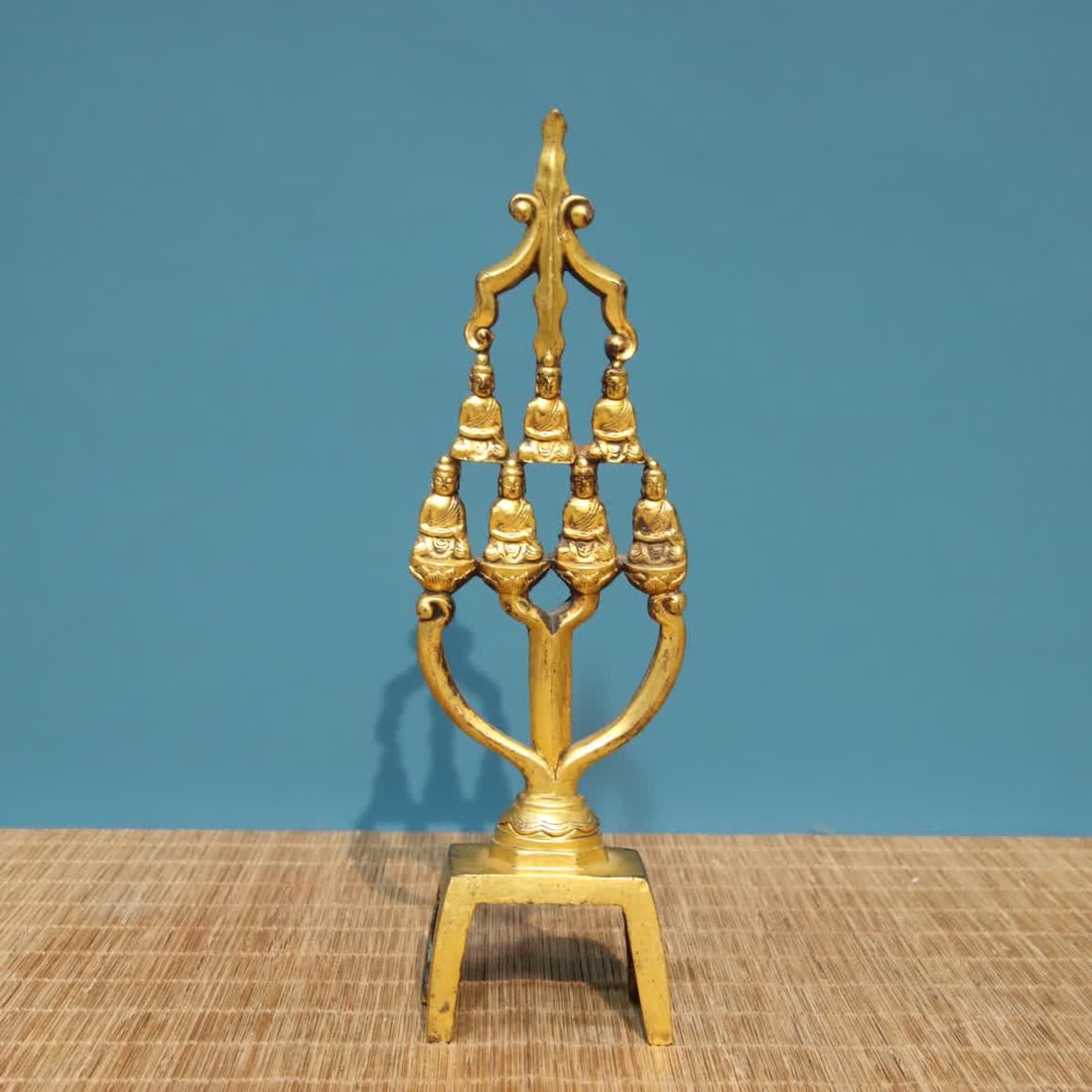 A piece of Han Dynasty copper-gilt real gold - Seven Star Buddha: Han Dynasty copper-gilt real gold - Seven Star Buddha SIZE: L:5cm W:3cm H:18.5cm W:0.25kg (The Dimensions Of All Batches Are Manually Measured.If You Need More Detailed Information, Please Contact