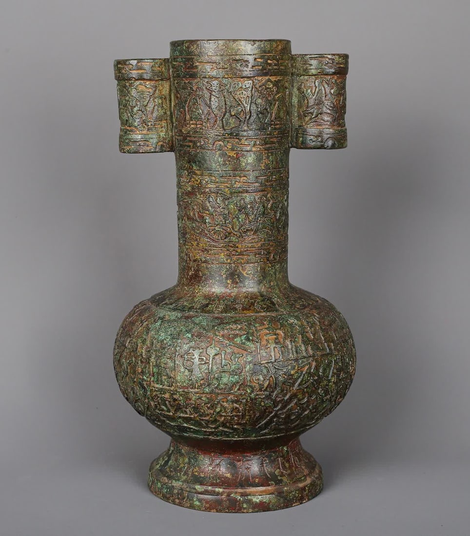 A piece of Western Zhou_ bronze full work hunting pattern throwing pot (1 of 9)