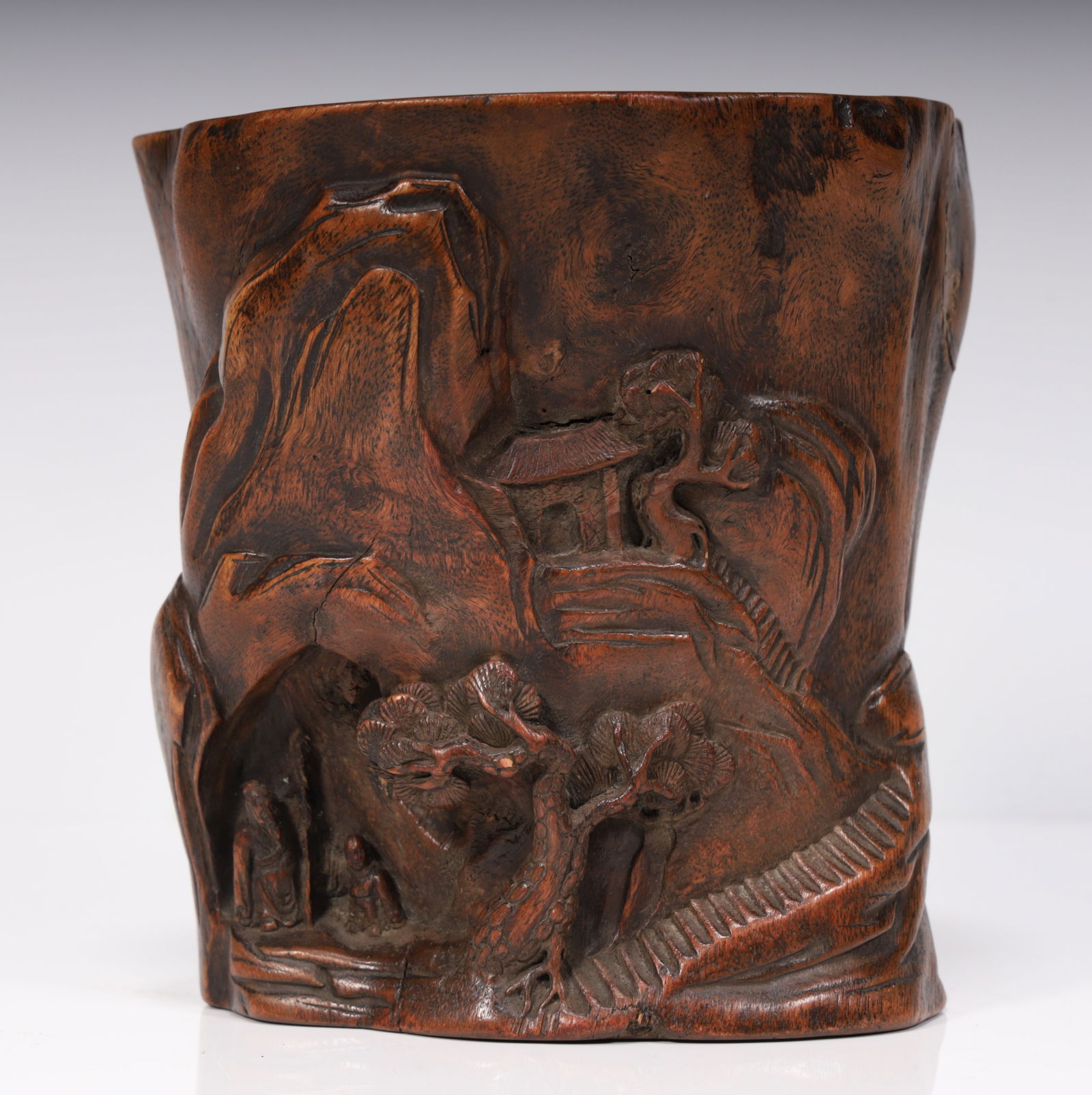 A piece of agarwood carved pen holder: Agarwood carved pen holder SIZE: L:15cm W:12cm H:15.5cm W:0.504kg (The Dimensions Of All Batches Are Manually Measured.If You Need More Detailed Information, Please Contact Our Customer Service Before