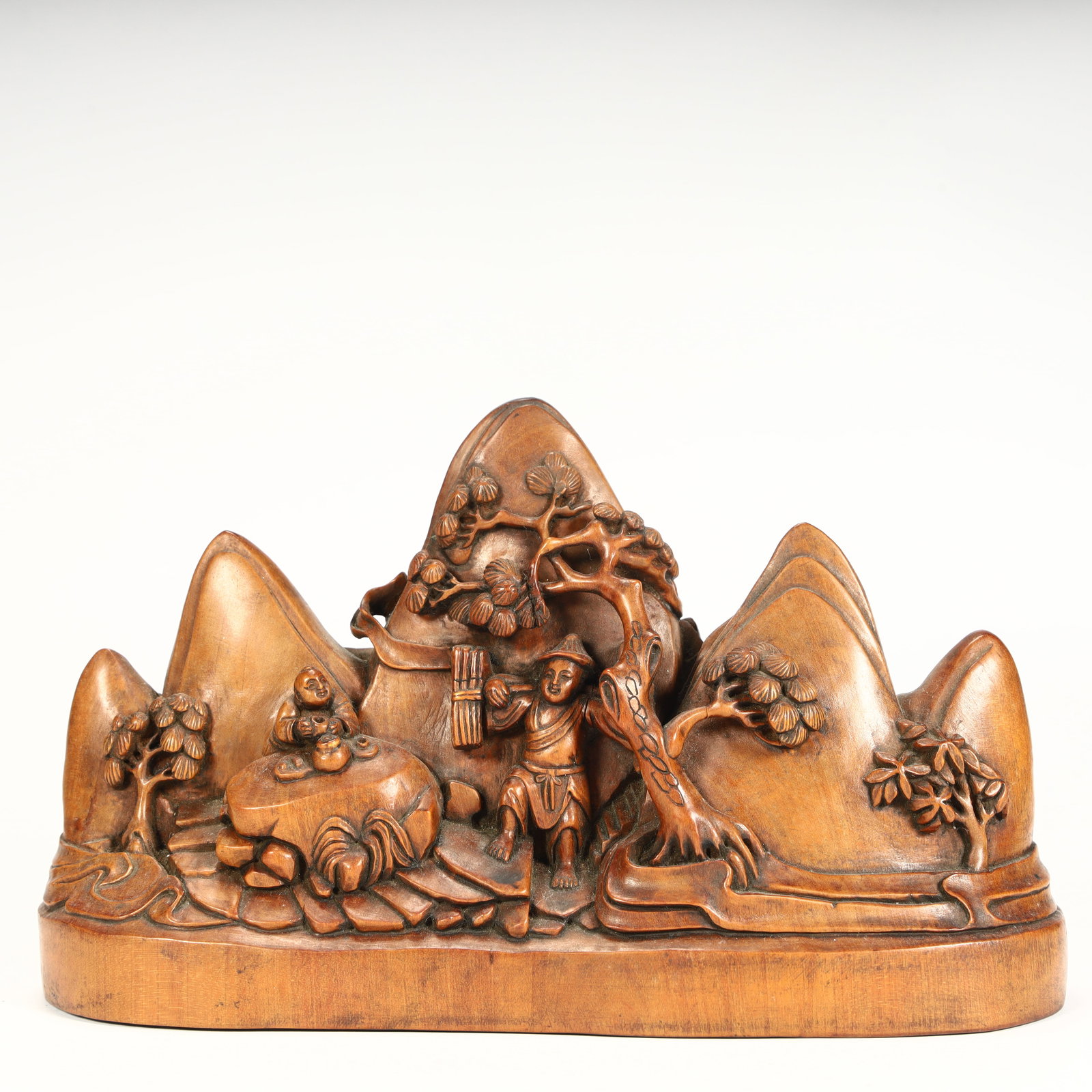 A Qing Dynasty boxwood carving landscape character pattern mountain (1 of 10)