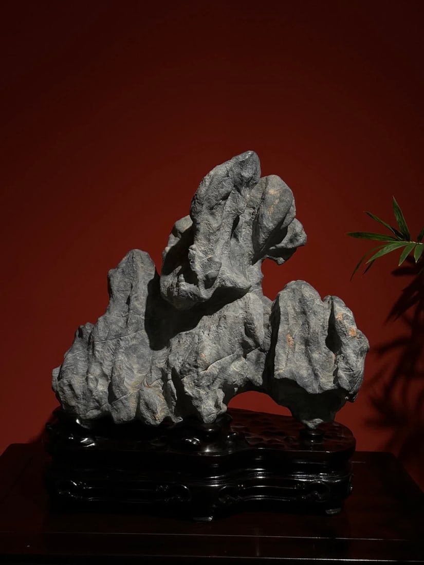 A Qing Dynasty Lingbi stone study ornament (1 of 4)