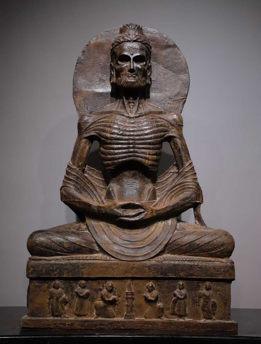 A cast iron statue of Mani in the art of Dhara (1 of 9)