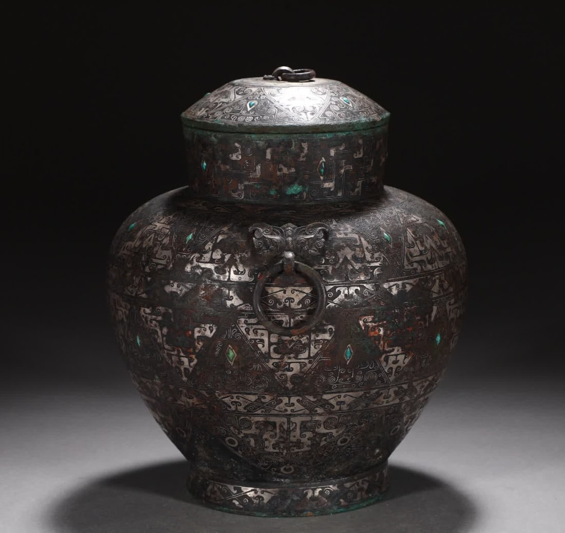A Han Dynasty bronze silver pot (1 of 9)