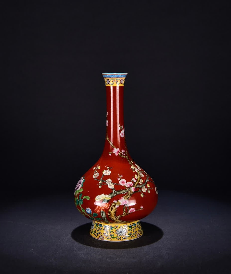 A Qing Qianlong red background pastel folded plum blossom pattern gooseneck bottle (1 of 9)