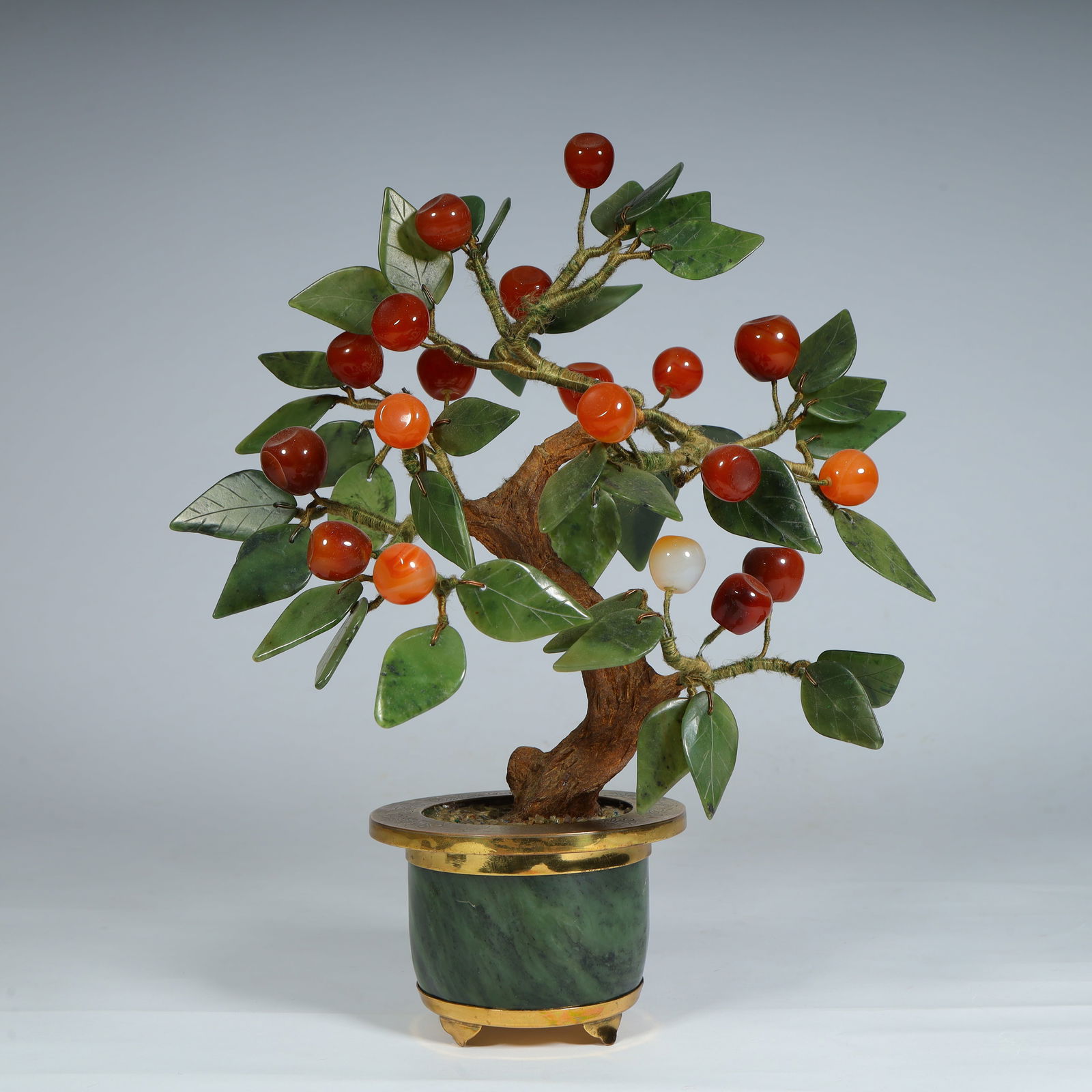 A jade bonsai in the Qing Dynasty (1 of 10)