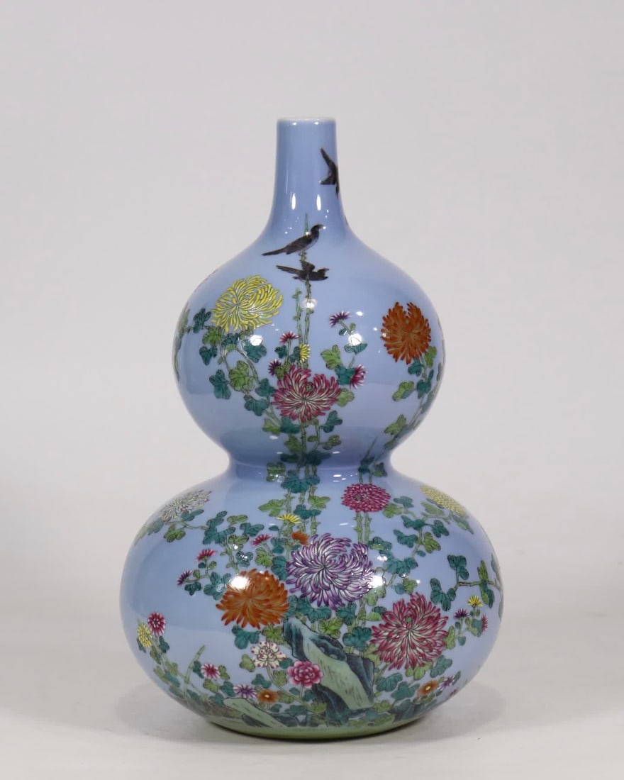 A Qing Qianlong sky-blue glaze pastel flower and bird picture poetry gourd bottle (1 of 9)