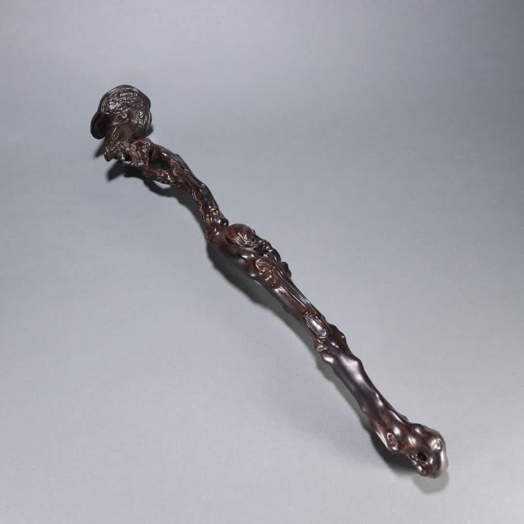 A rosewood ganoderma handle (1 of 9)