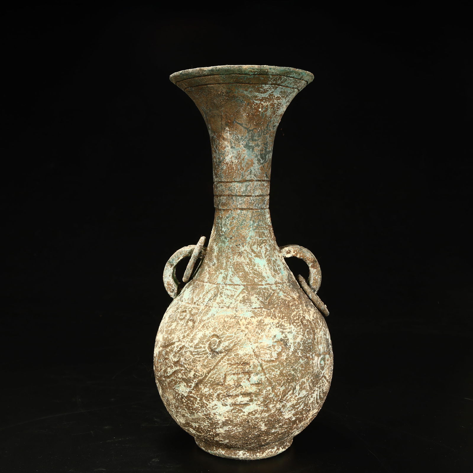 A Qing Dynasty bronze amphora with ring jade pot spring vase (1 of 10)