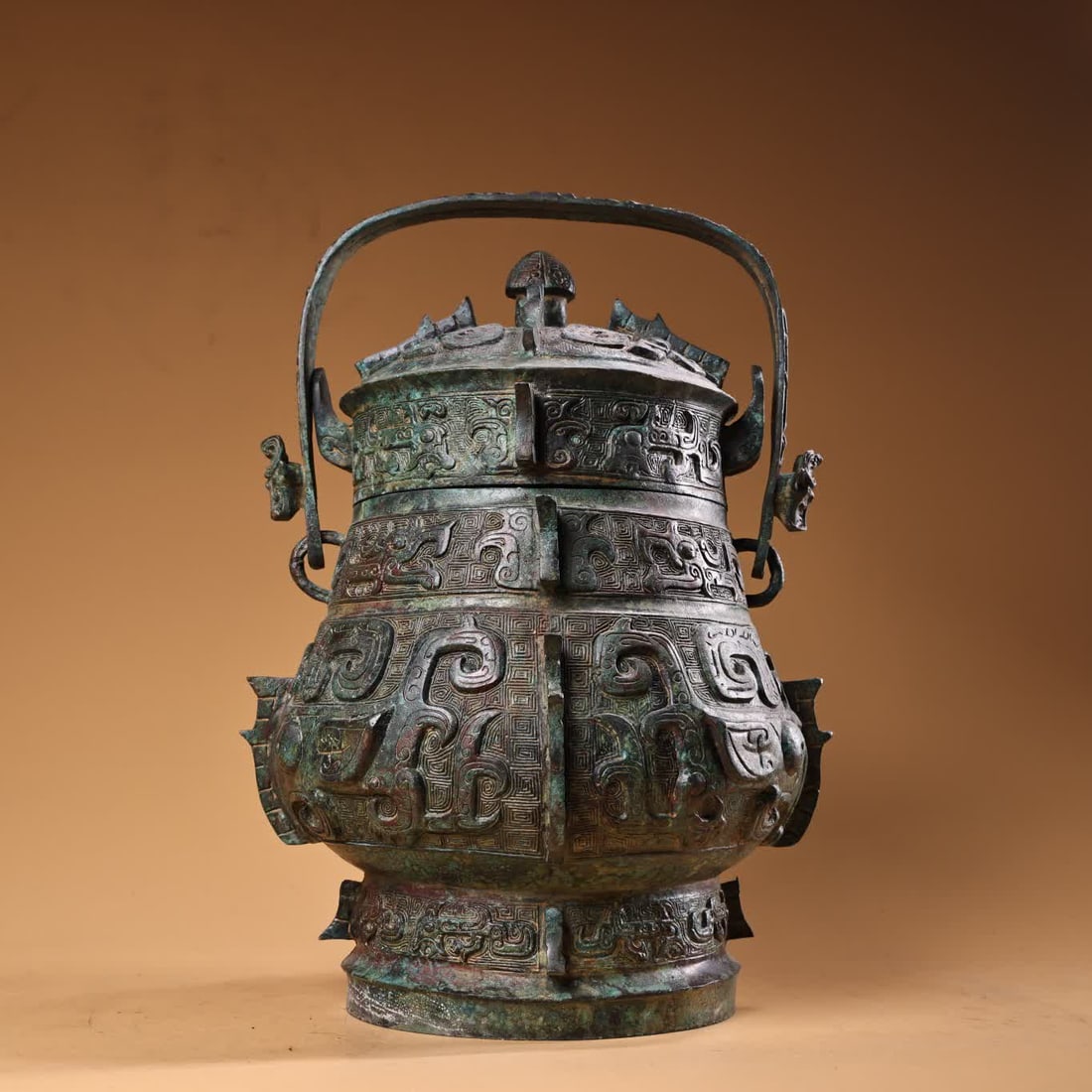 A bronze animal face pattern beam jar (1 of 9)