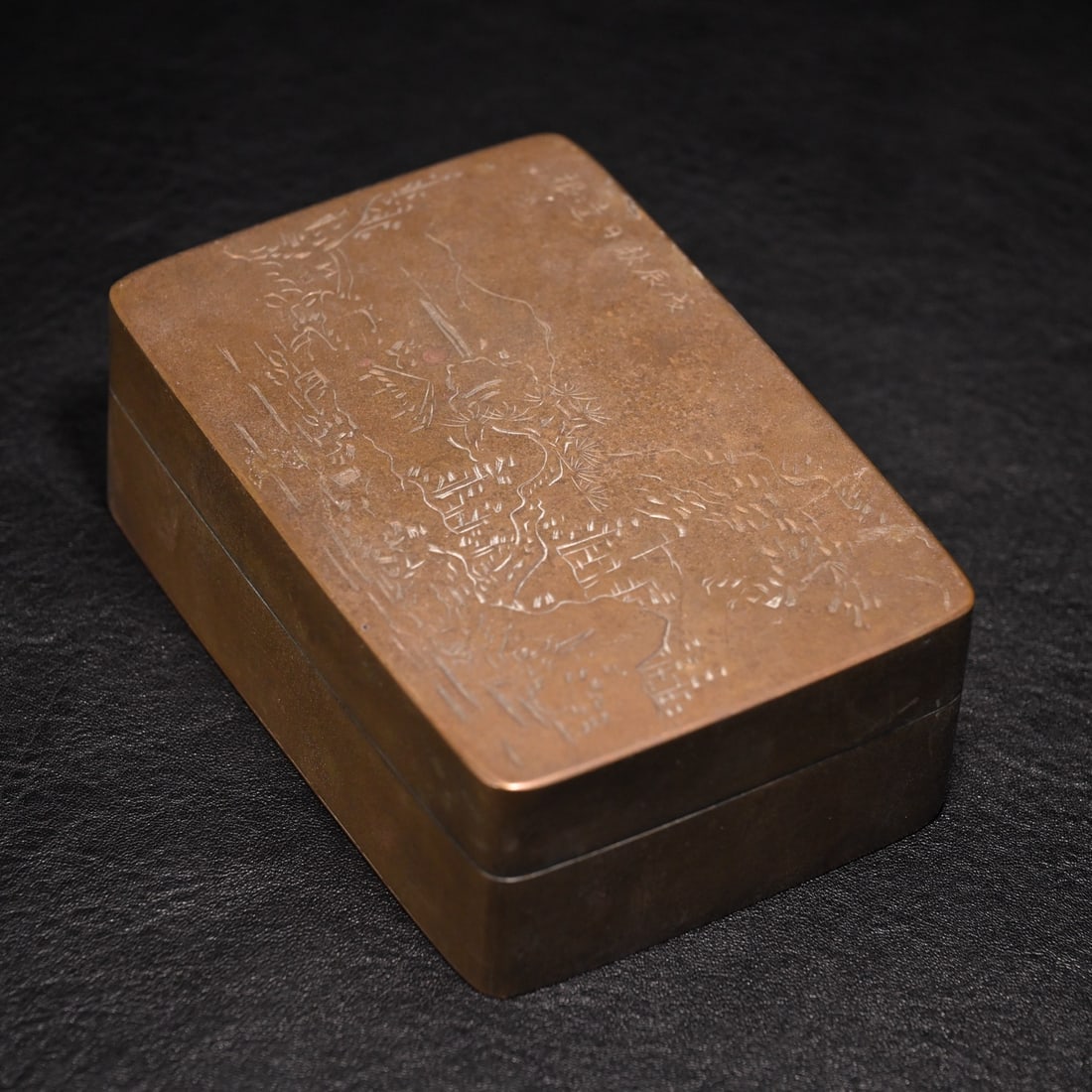 A beautiful bronze engraved landscape drawing cartridge (1 of 9)