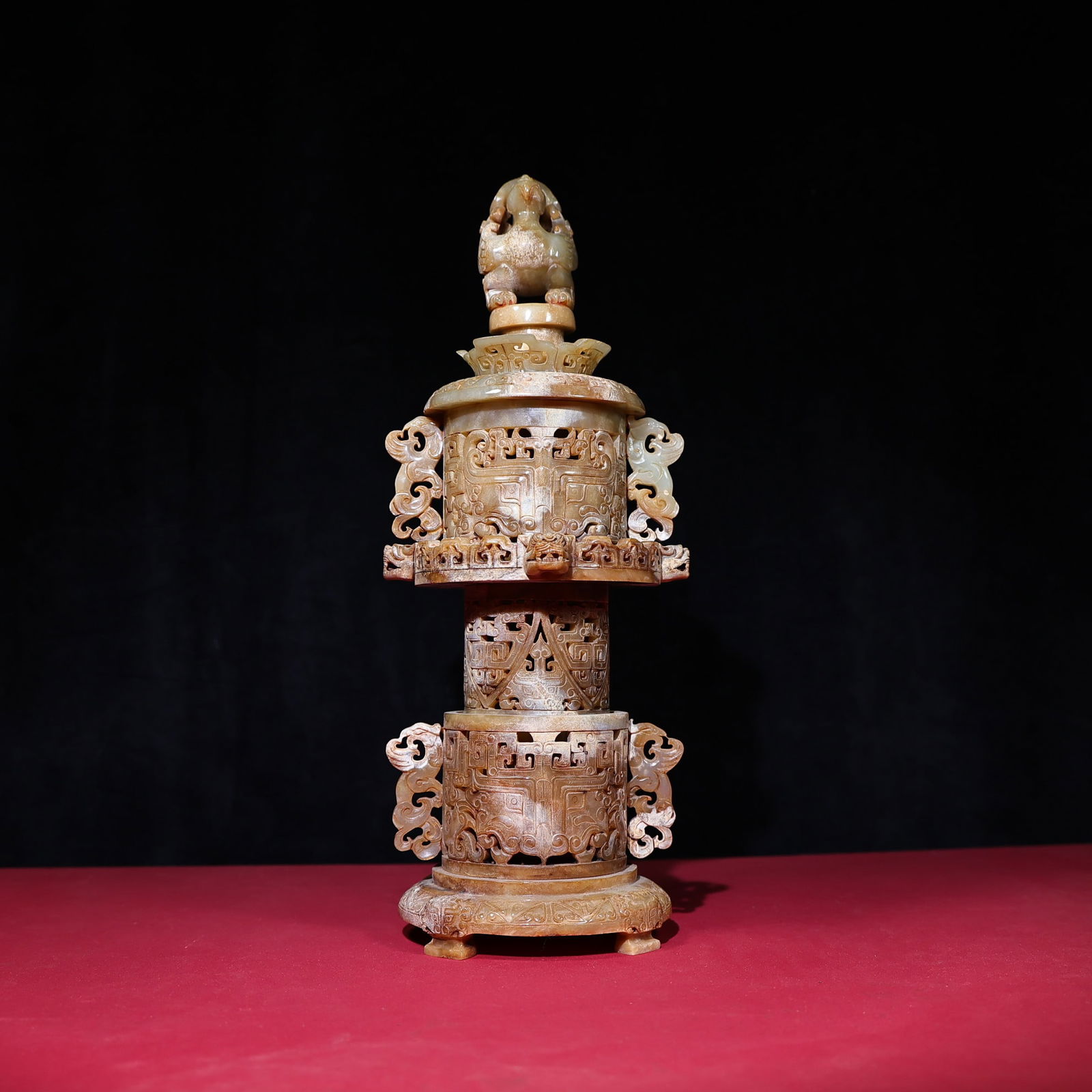 A beautiful Hetian jade shengkeng full Qin combinator (1 of 9)