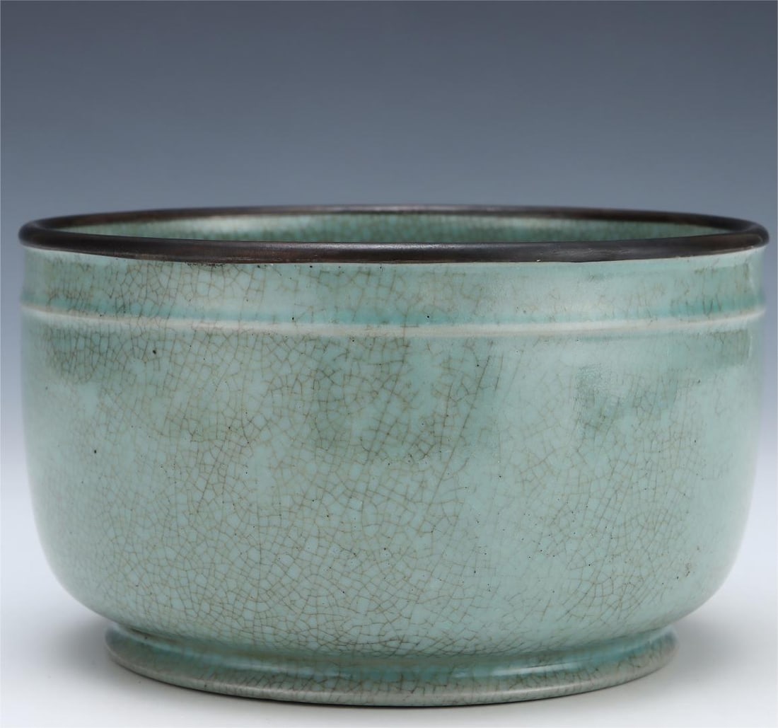 A Luohan bowl from the Ru kiln in the Song Dynasty (1 of 9)